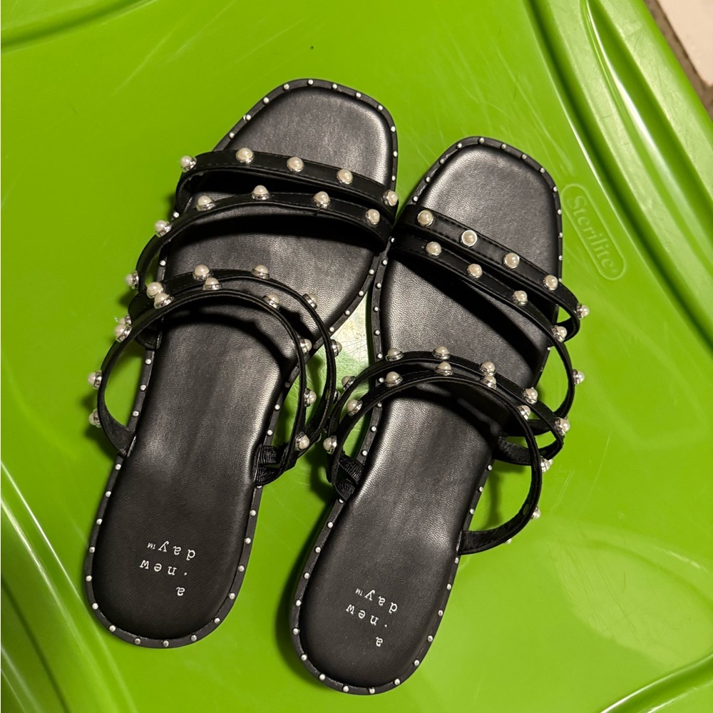 Black Strappy Sandals with Pearl Accents size 8.5